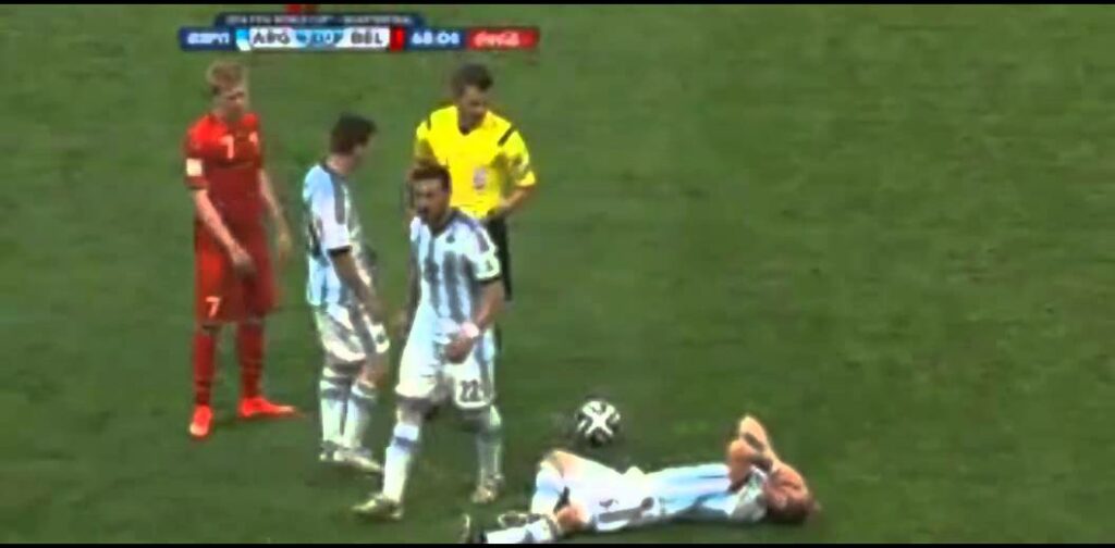 Toby Alderweireld Yellow Card Belgium