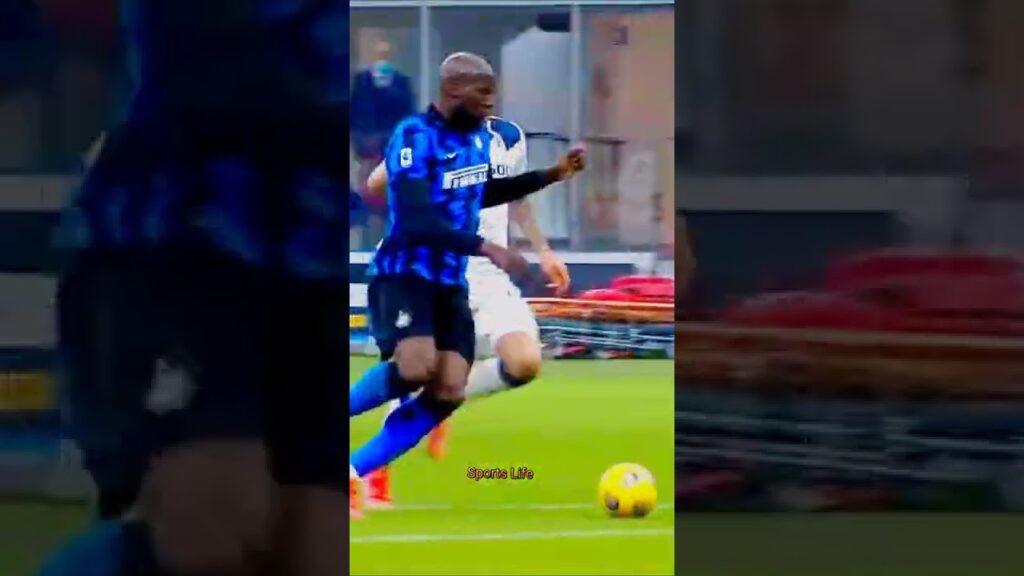 Cristian Romero Amazing Tackle On Lukaku || #shorts  #youtubeshorts  #viral  #footballshorts