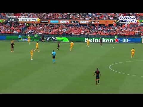 Harry Wilson findet die Chance, den Ball zu stehlen, Niederlande-Wales, UEFA Nations League 2022