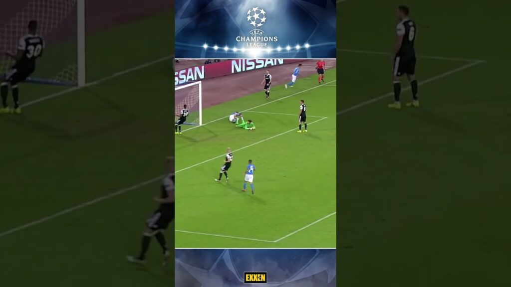 Mertens'den Harika Bir Son Vuruş ⚽📐#shorts