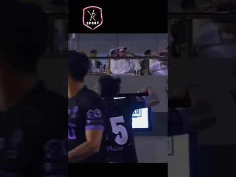 الهلال والطائي لقطة احتفالية البليهي العجيبه !!!!