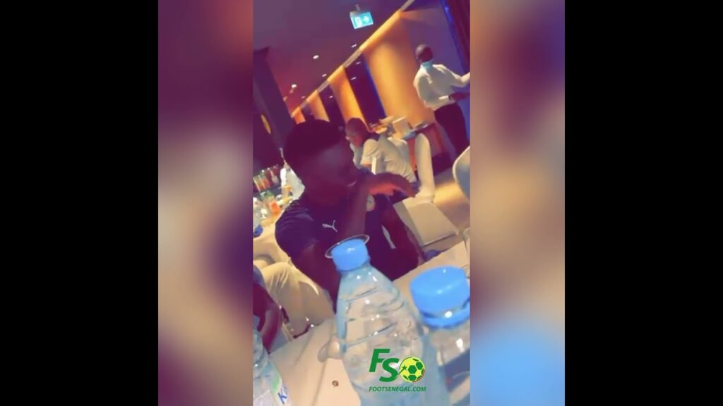 Bizutage de Bamba Dieng (Marseille) avec l’équipe nationale du Sénégal