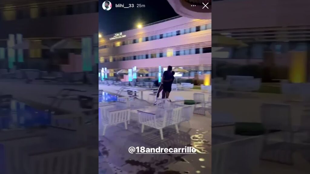 علي البليهي يسقط محترف الهلال كاريلو في حمام السباحة