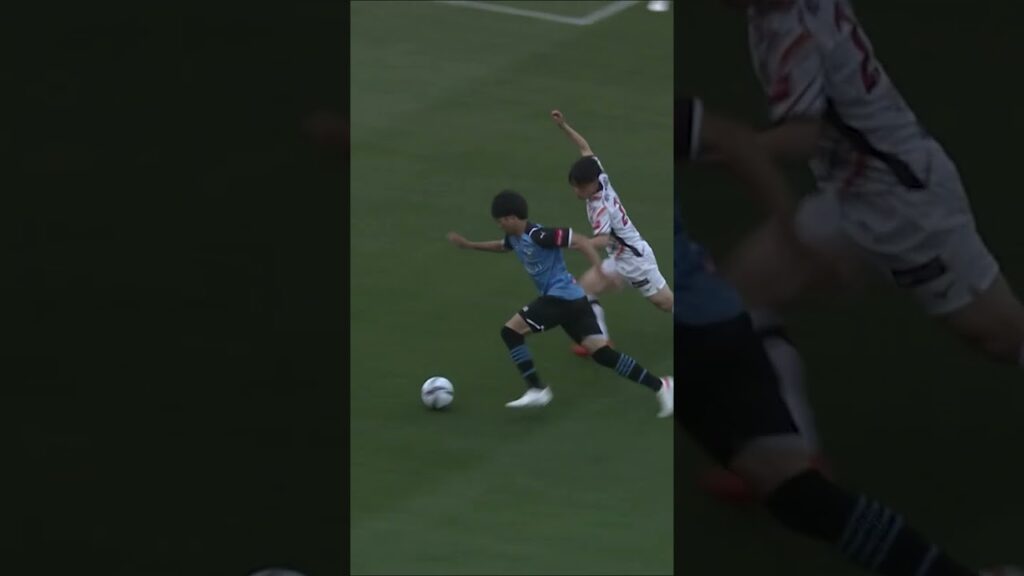 🤯 Kaoru Mitoma was a PROBLEM in the #JLEAGUE 🐬 #MadeInJLeague 🤯 Kaoru Mitoma was a PROBLEM in the #JLEAGUE 🐬 #MadeInJLeague