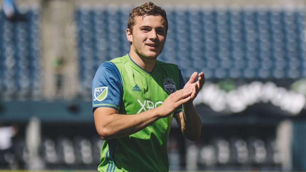 Jordan Morris’ standout rookie season earns him top MLS honor