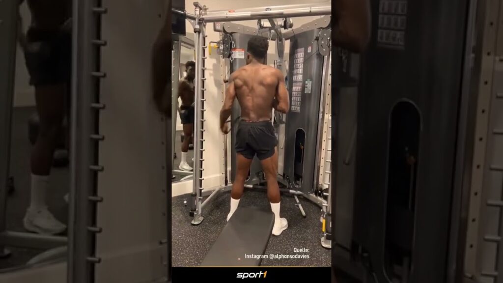 Alphonso Davies macht Leon Goretzka Konkurrenz 💪#shorts