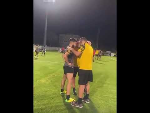 حديث المدرب كوزمين كونترا مع اللاعب عبدالرحمن العبود قبل إنطلاقة التدريبات