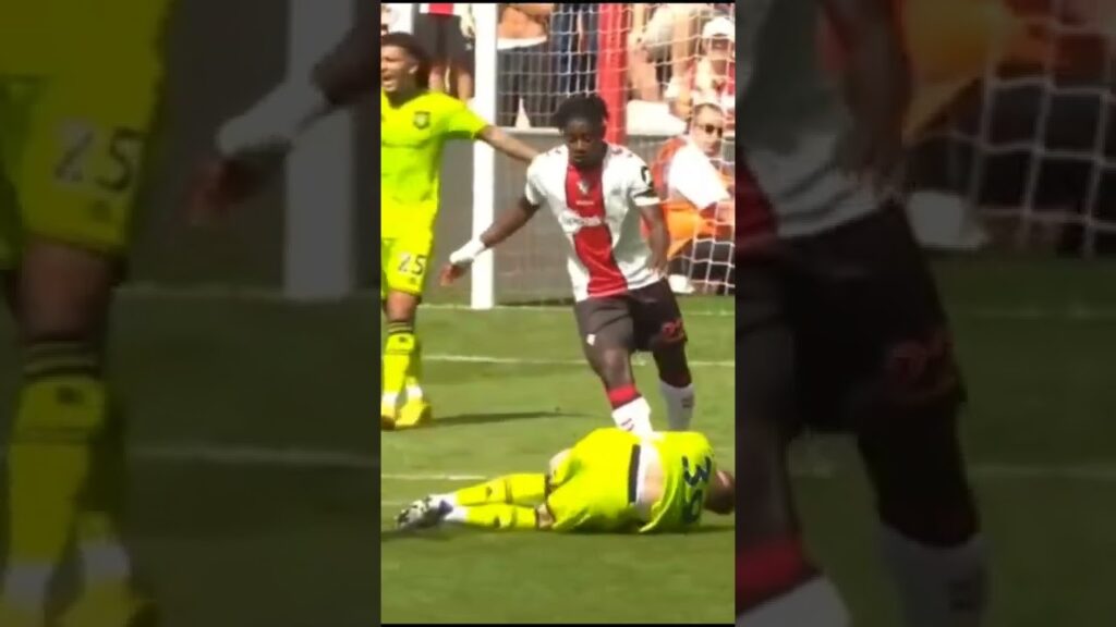 Mohamed Salisu kicks Scott McTominay's head. 💀