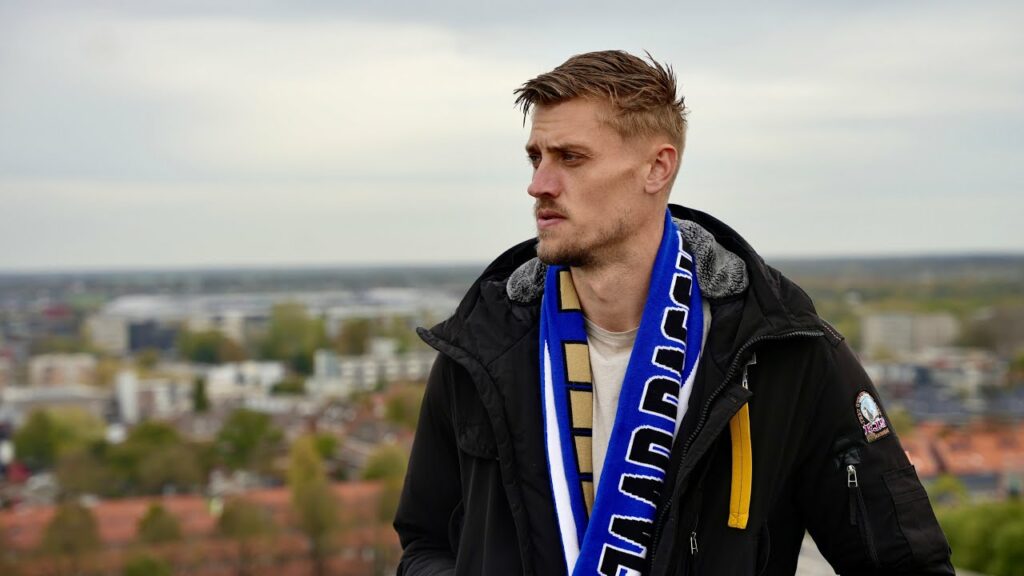 𝐃𝐢𝐭 𝐢𝐬 𝐅𝐫𝐲𝐬𝐤𝐞 𝐠𝐫𝐮̂𝐧. 𝐅𝐚𝐧 𝐝𝐲, 𝐟𝐚𝐧 𝐦𝐲, 𝐟𝐚𝐧 𝐮́𝐬.