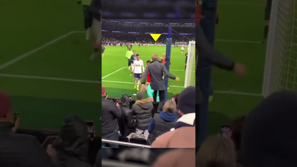 Spurs Fan KICKS Aaron Ramsdale 😳 How should the FA React? #shorts #premierleague #football #sport