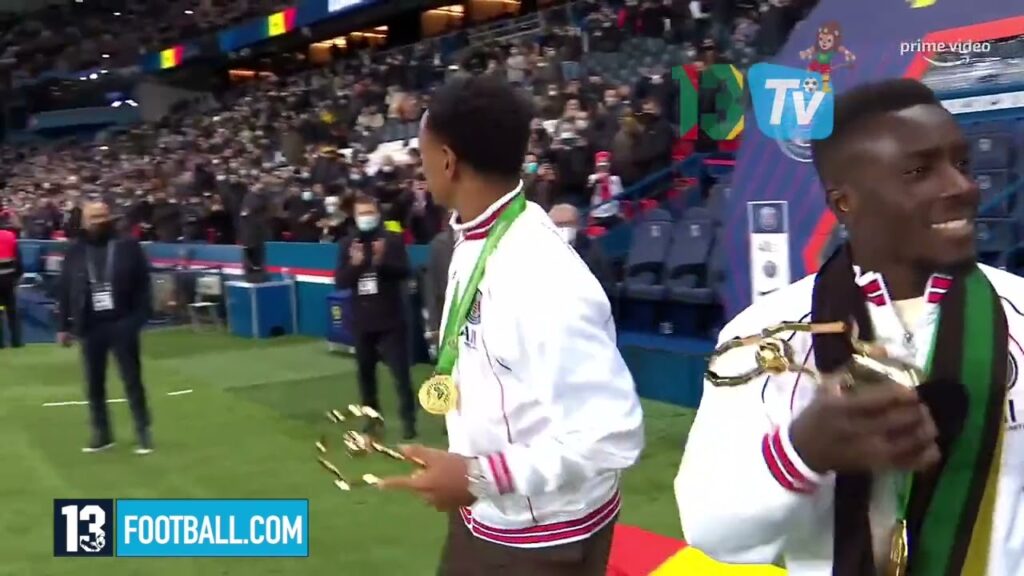 Gana et Abdou Diallo honorés par le parc des Princes après leur titre de champion d'Afrique