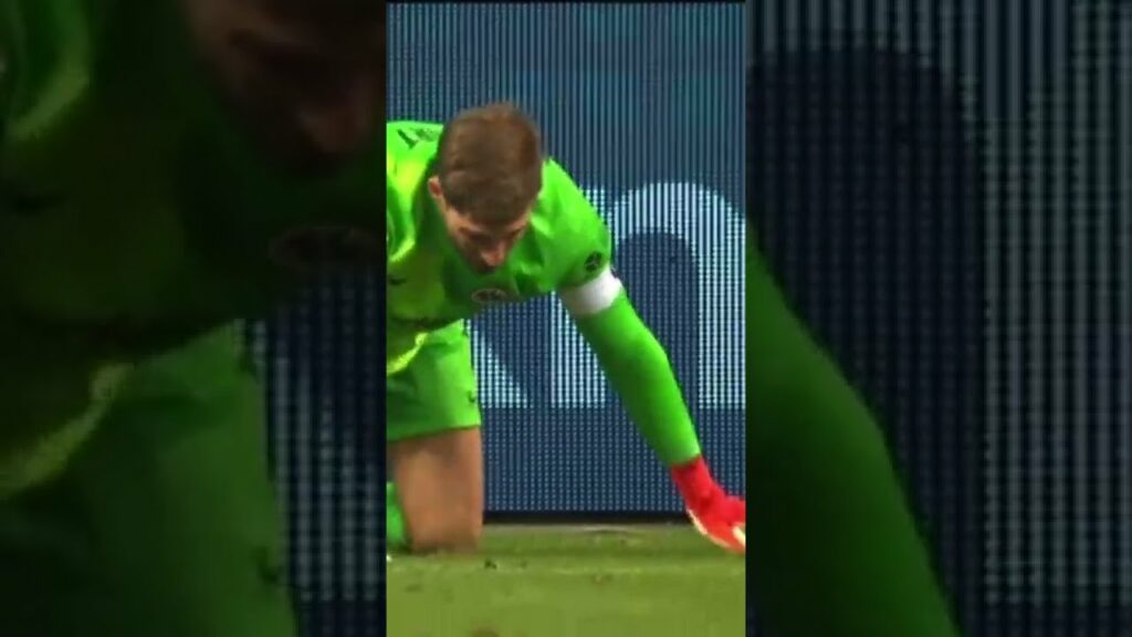 Kevin Trapp makes the save with his face