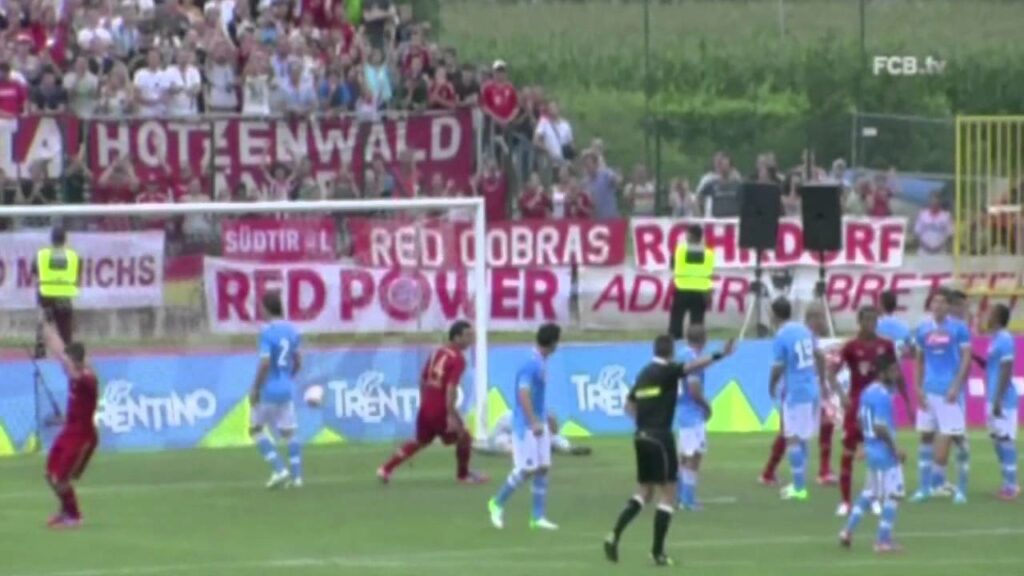 FC Bayern: Xherdan Shaqiri Traumtor (Freekick) vs. SSC Neapel 20.07.2012 Dreamgoal