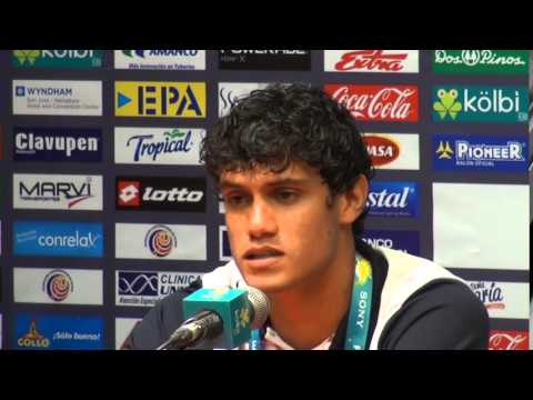 Radio Monumental: Yeltsin Tejeda