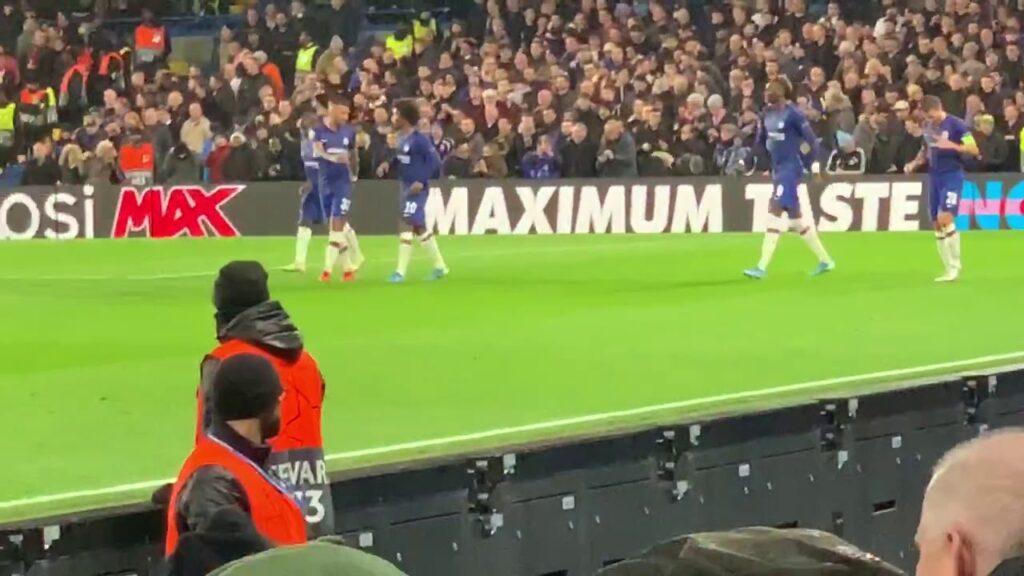 Azpi scores - ‘we’ll just call you Dave’