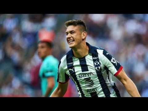 César Montes | Inicio de juego en largo + Recuperaciones defensivas | Metrica Sports