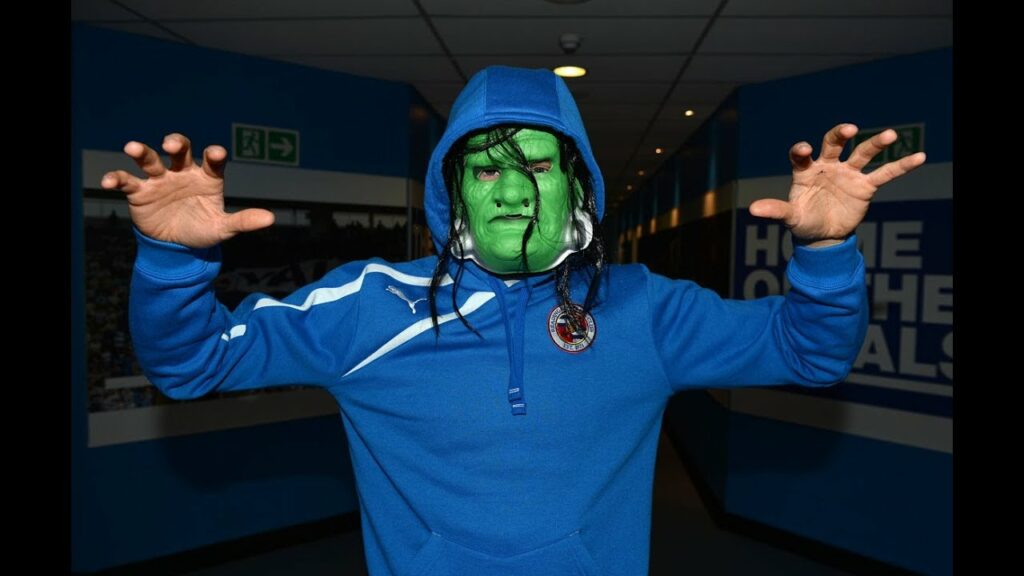 Gunter's surprise mask! | Reading FC Open Day | 29.10.13
