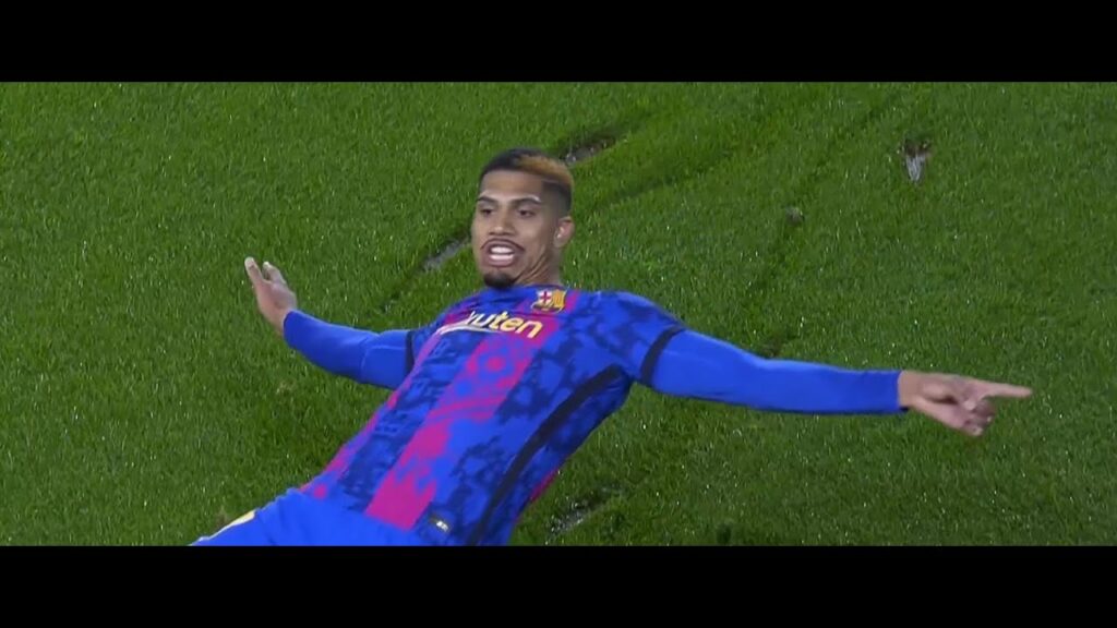 Barcelona Benfica Gol de Araujo para celebrar una noche histórica (Carlos Martínez)