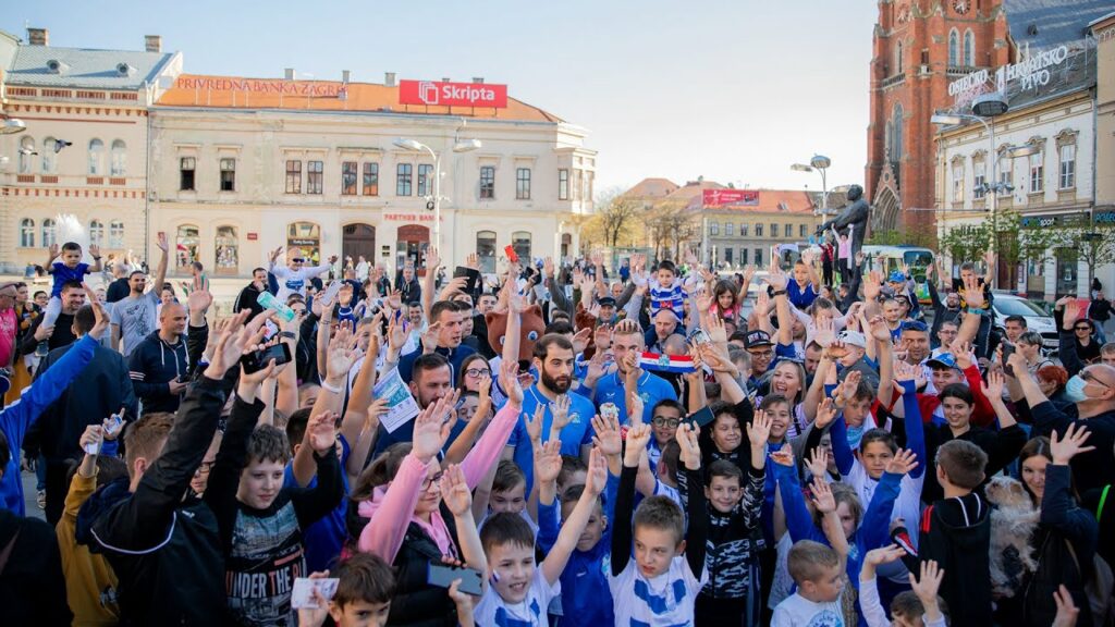 Druženje s navijačima na Trgu Ante Starčevića