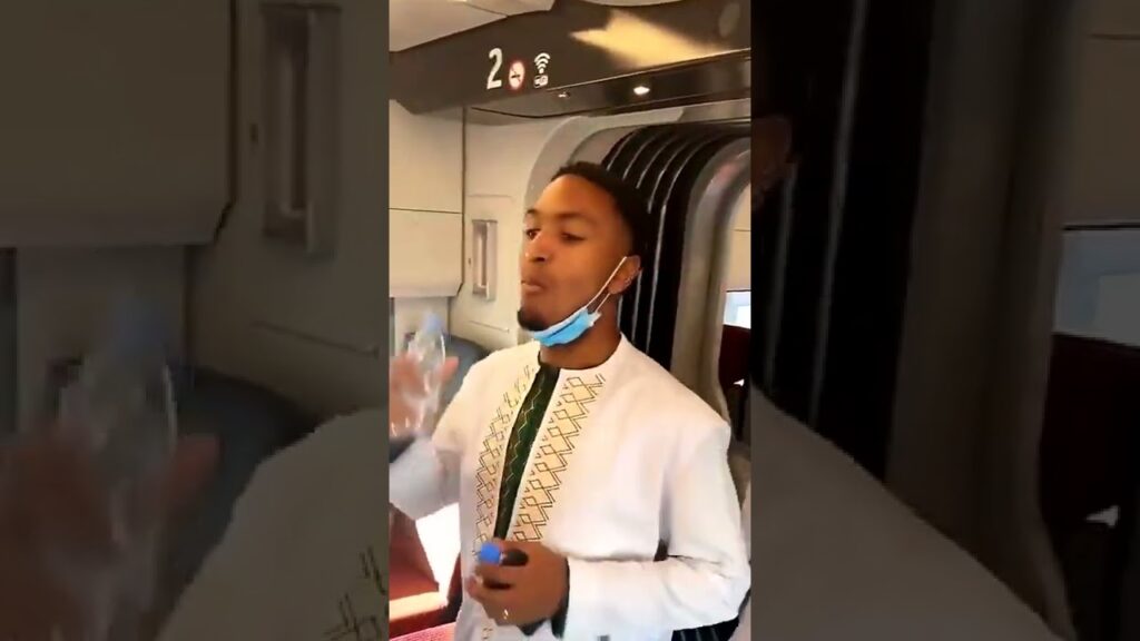 Sadio Mané, Abdou Diallo & The Senegal Squad Look Good In Traditional Clothes 😂