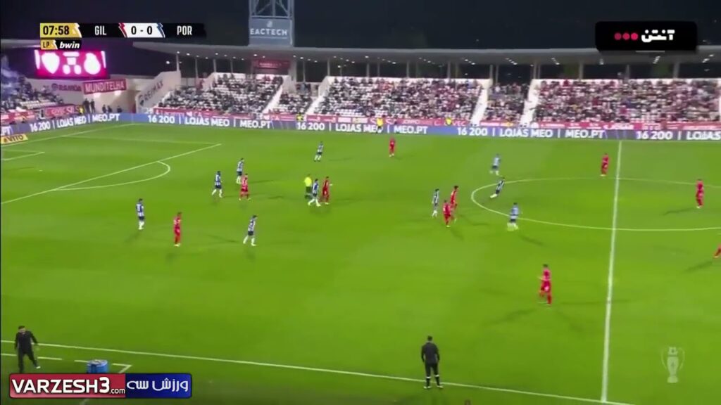 Taremi ! A beautiful long-range goal !