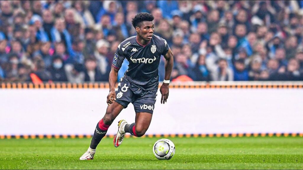 TCHOUAMÉNI is a defensive Miracle in Midfield