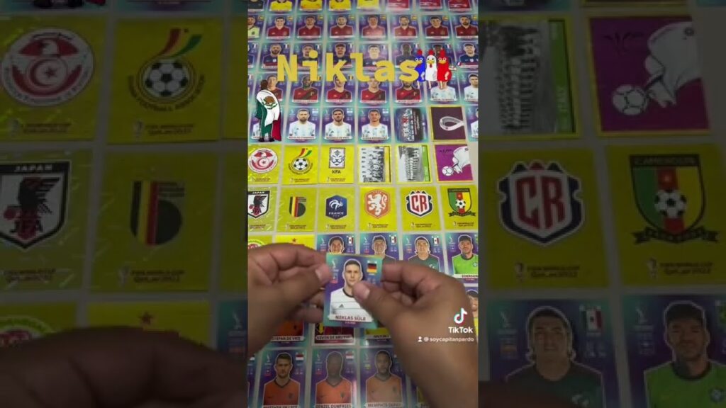 Abriendo sobres #panini Me salió Niklas Sule, Sergio Rochet, #paulpogba, estampa dorada de #mexico !