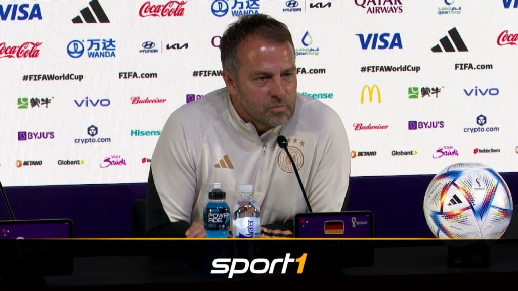 Vor wichtigem Spanien-Spiel: Darum kam Flick alleine zur PK | SPORT1