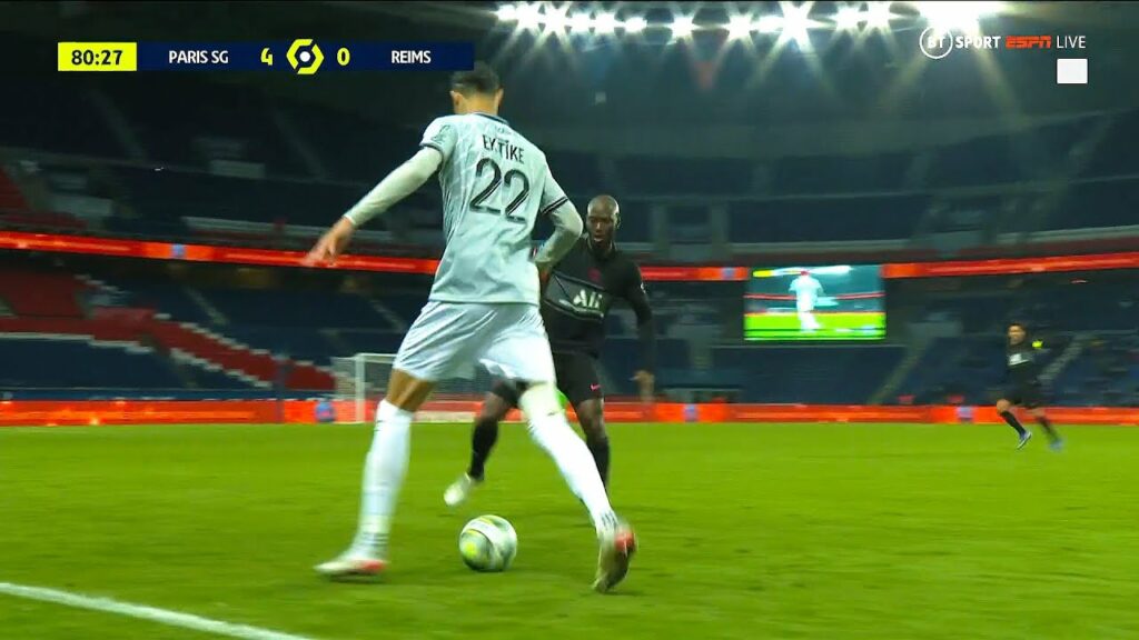 HOW did Hugo Ekitike Play against PSG?