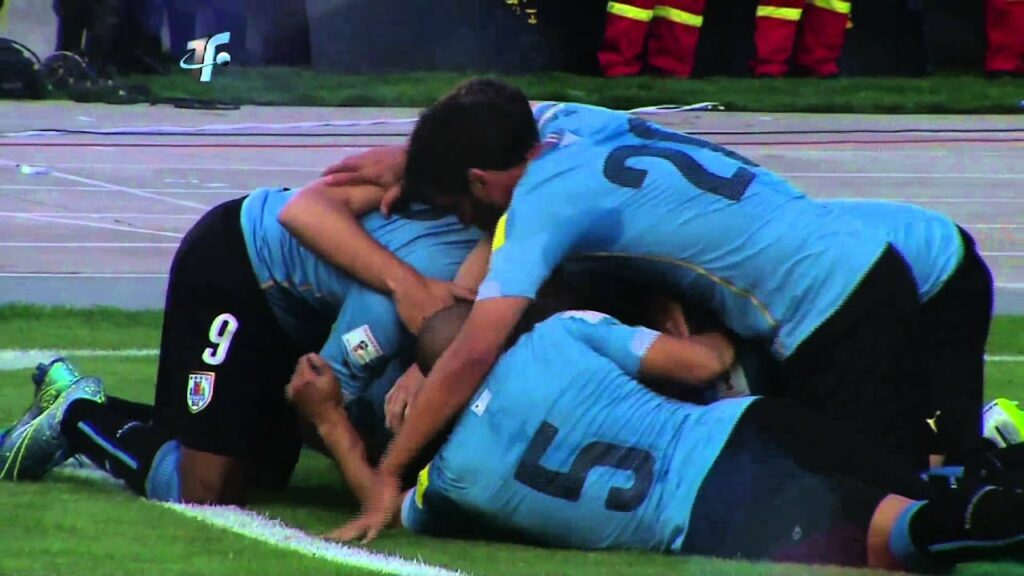 Gol (69′) Diego Godín - Bolivia 0:2 Uruguay