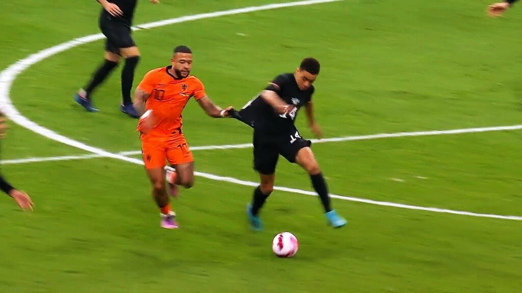 Jamal Musiala Showing his CLASS