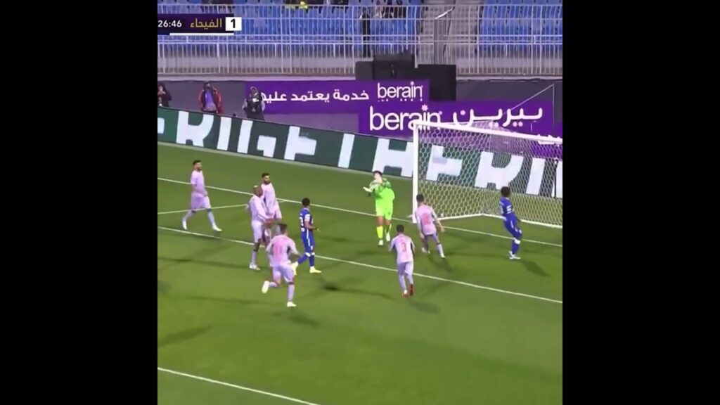 ركلة جزاء سالم الدوسري الضائعة أمام الفيحاء .