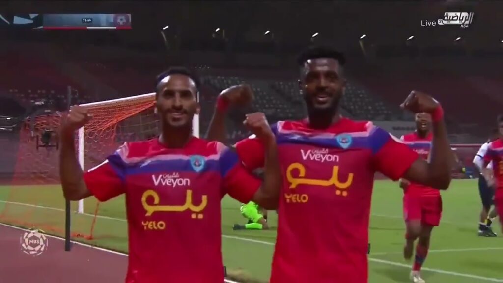 لاعب الشباب الجديد رياض شراحيلي