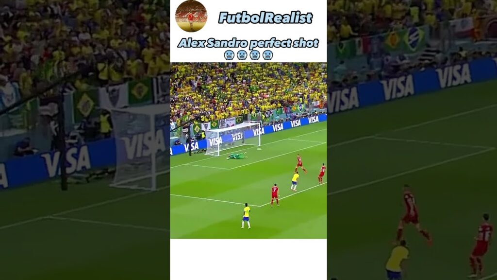 Alex Sandro, that shot should have been a goal🥶🥶🥶 #football #footballshorts