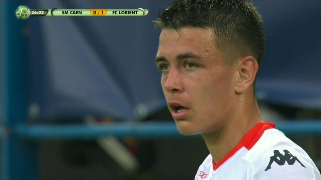 Enzo Le Fée prolonge jusqu'en 2024 avec les Merlus