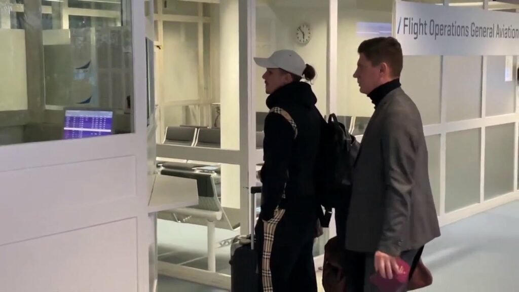 Bayern Munich's Marcel Sabitzer is HEADING to Manchester! 🔴✈️