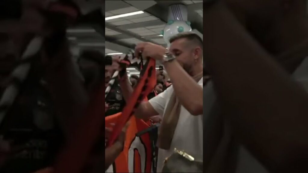 Así recibieron a Héctor Herrera en Houston | #shorts