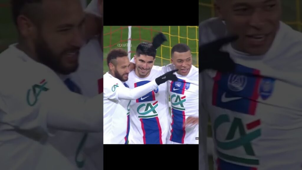 Back heel by Carlos Soler 🤪