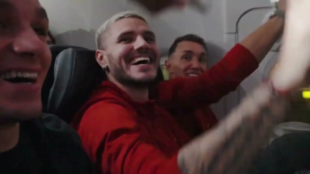 Galatasaray'da tüm takım 'Aşkın Olayım' söylüyor | Mauro Icardi, Muslera, Lucas Torreira