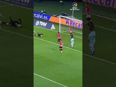 That was a bullet shot from Luca de la Torre 🇺🇸 #LaLigaHighlights #shorts