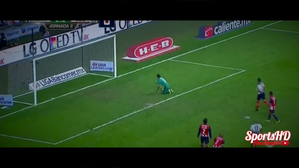 Rodolfo Cota Atajadas vs Monterrey | Monterrey 2-2 Chivas 2017