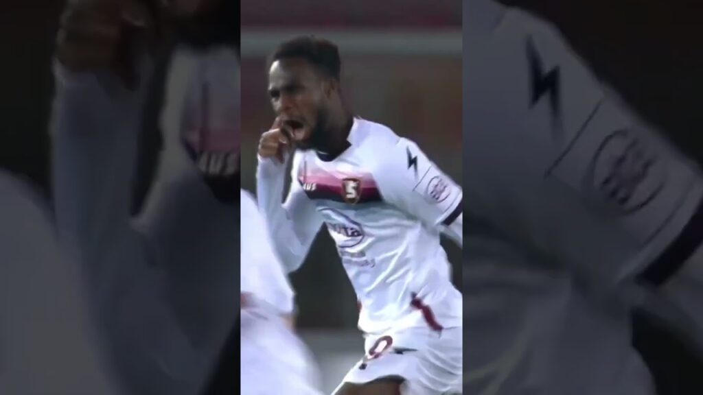 MAMMA MIA, Boulaye Dia! 🫣 #LecceSalernitana #SerieA #Shorts