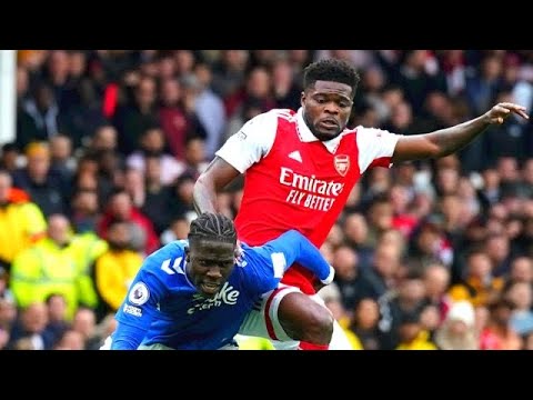 EVERTON 1- 0 ARSENAL - THOMAS PARTEY SUPER INJURY RETURN FOR ARSENAL-LEEROY OWUSU SCORES WITH ASSIS