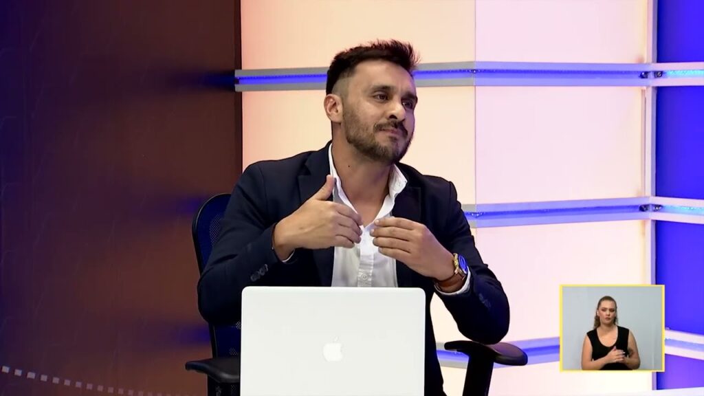 "De aquí a 15 días ya Esteban Alvarado es titular en Saprissa"