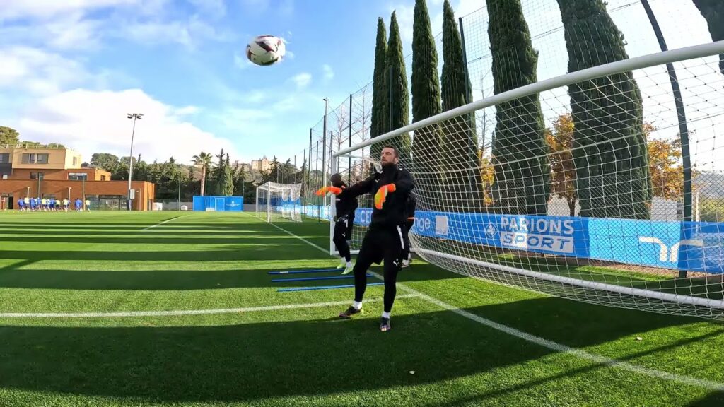 Activación mediante motricidad y blocajes de manos (López - Rubén Blanco - Simon Ngapandouetnbu)