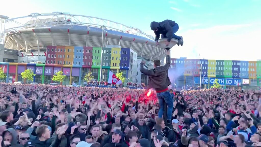 ENTRADA AJAX AMSTERDAM!!