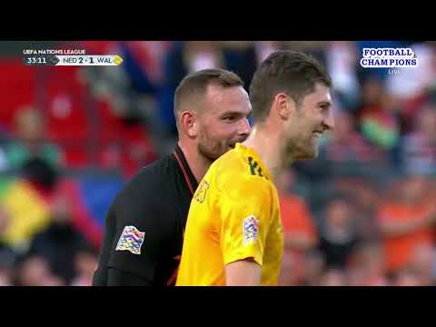 Vincent Janssen fing den Ball mit der Hand, Niederlande-Wales, UEFA Nations League 2022