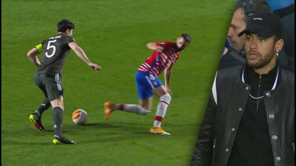 Harry Maguire Illegal Dribbling Skills 🤯