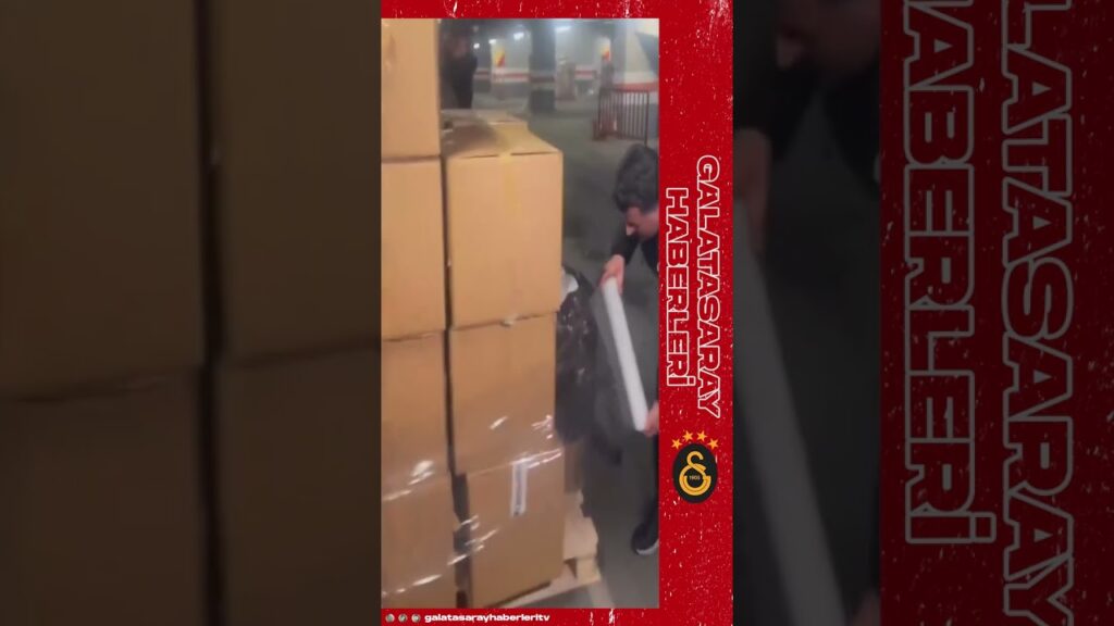 Dries Mertens, Depremzedelere Yardım Çalışmalarında Gönüllü Olarak Yer Almaya Devam Ediyor