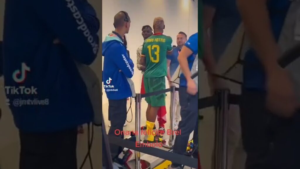 Breel EMBOLO FÉLICITÉ PAR LES LIONS INDOMPTABLES à LA FIN DU MATCH